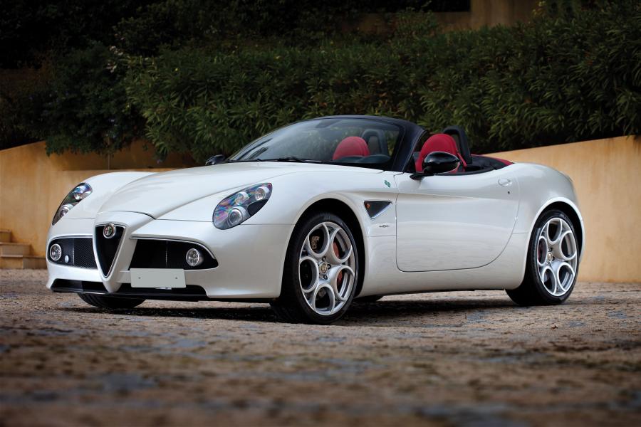  Alfa Romeo 8C Spider 2008 года  (фото 2 из 46)